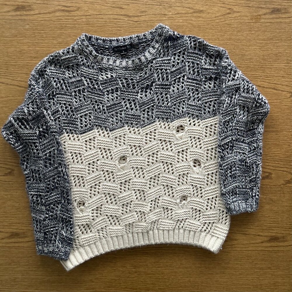 Double Zero Grey/White Color Block Knit Sweater Size L